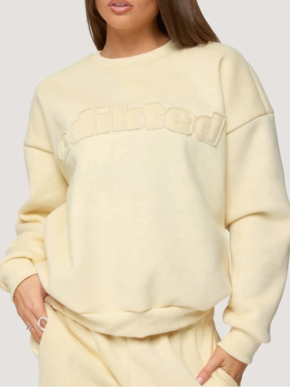 Edikted Jaylie Logo Sweatshirt in Light Yellow Size Medium NWT